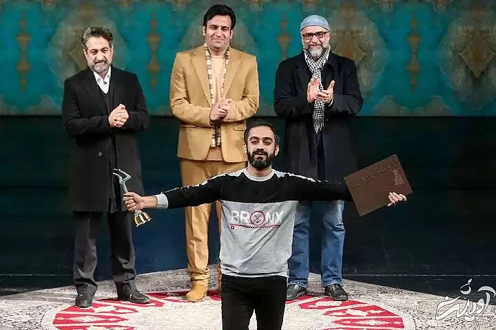 همه آنچه در اختتامیه تئاتر فجر گذشت - بهترین جایزه از ایران خارج شد